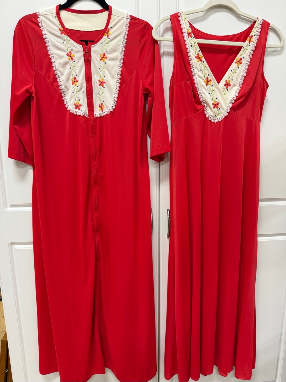 Vintage Shadowline Peignoir Set. Matching robe and gown.